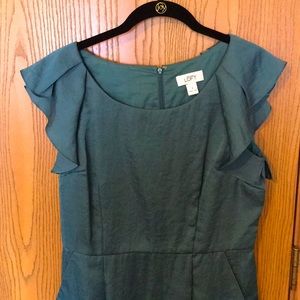 Flutter sleeve dress